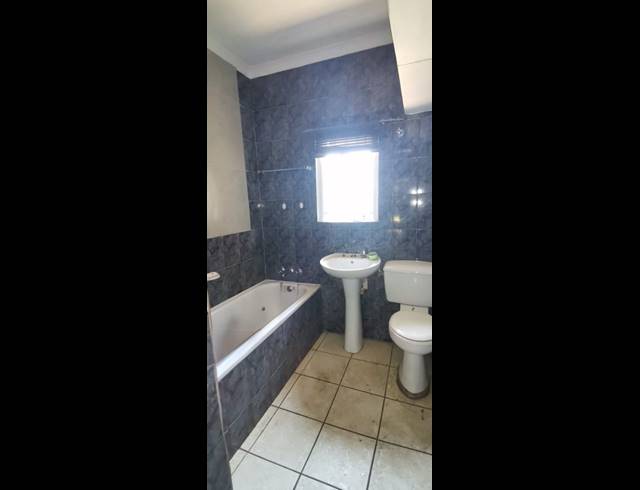 4 BEDROOM HOUSE FOR SALE IN VANDERBIJLPARK CW 3